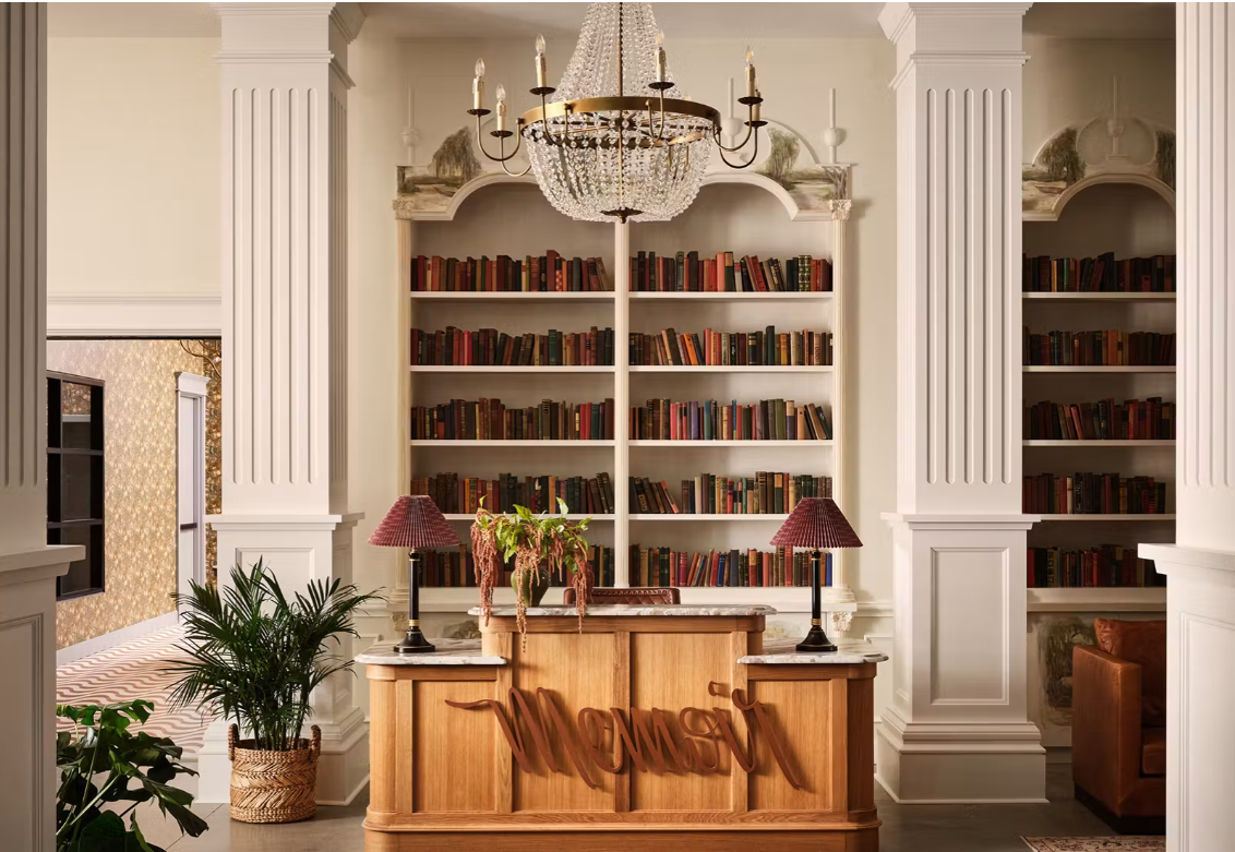 A welcoming shot of the Memoir Hotel's front desk.